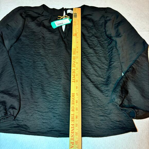 Beacon Apparel Stitch Fix NWT Joy Gold Chain Detail Black Top Shirt Size S - Picture 2 of 7